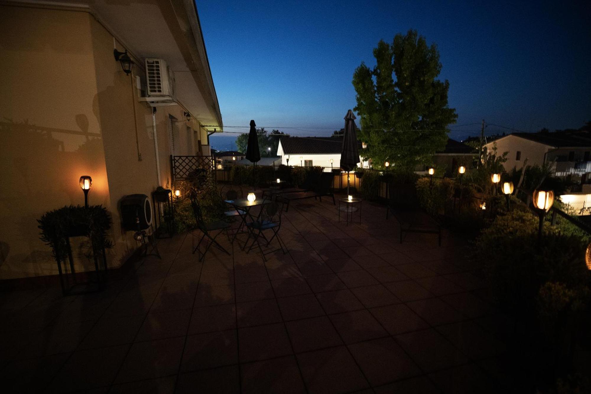 Bru Rooms Peschiera del Garda Luaran gambar