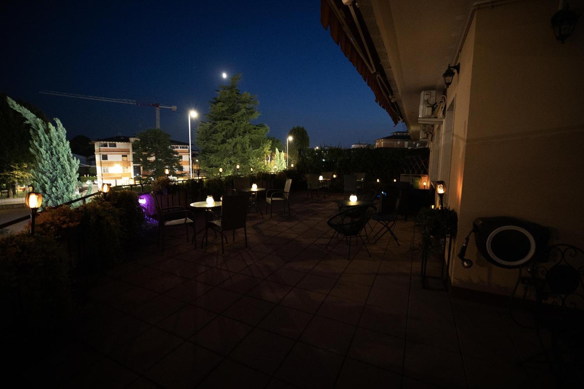 Bru Rooms Peschiera del Garda Luaran gambar