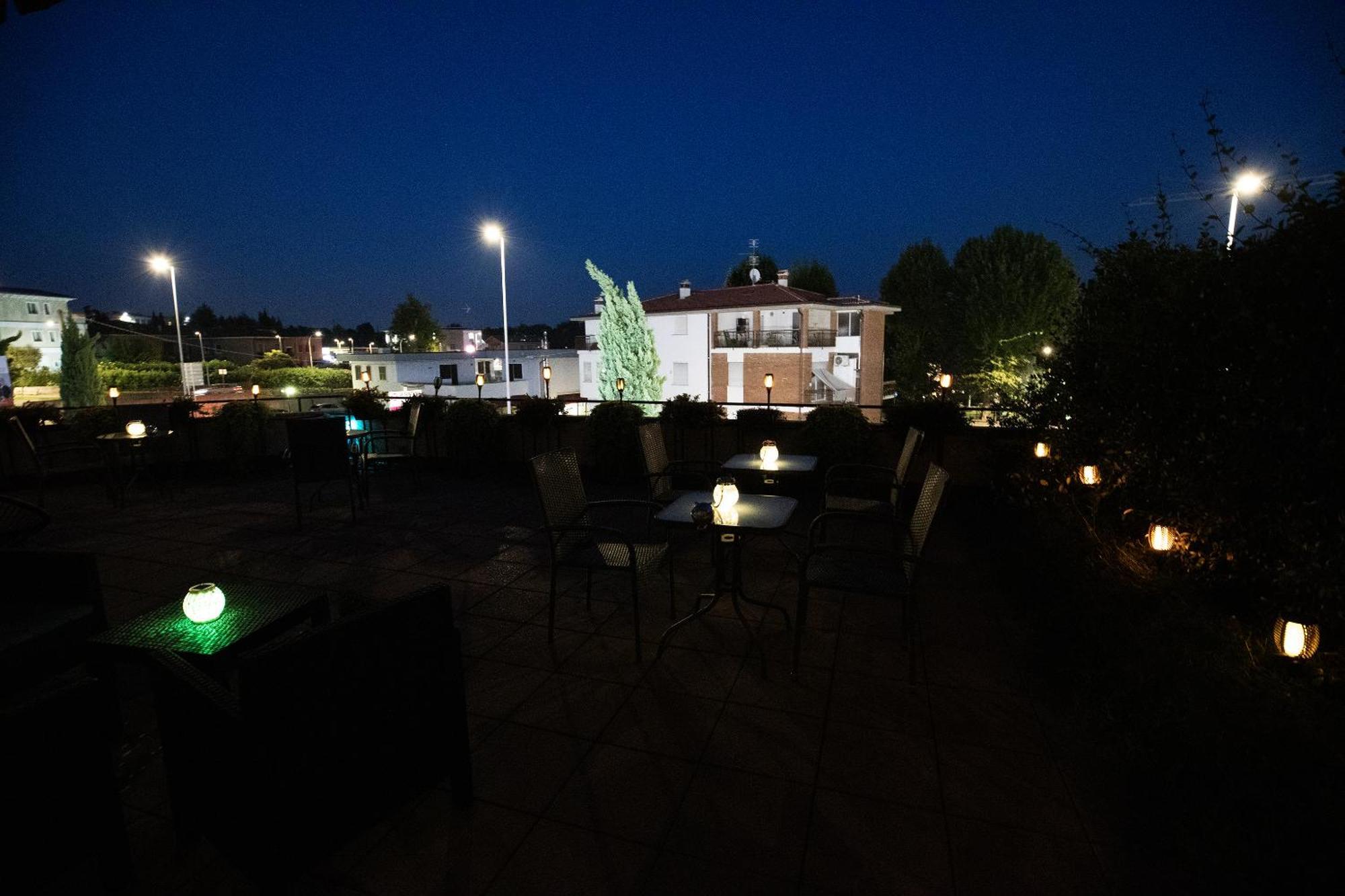 Bru Rooms Peschiera del Garda Luaran gambar