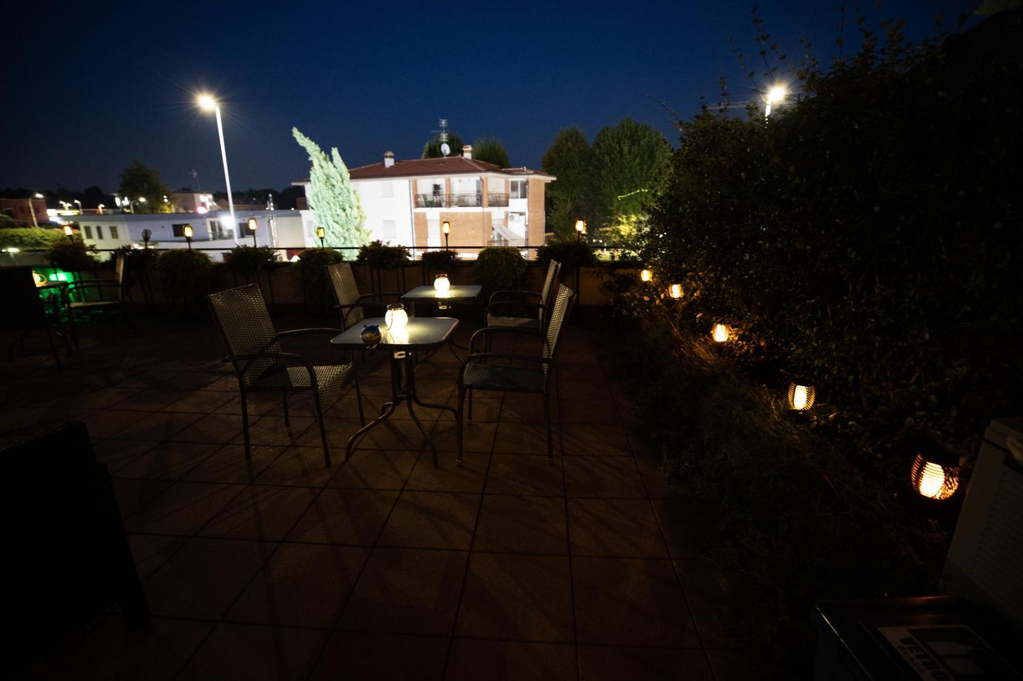 Bru Rooms Peschiera del Garda Luaran gambar