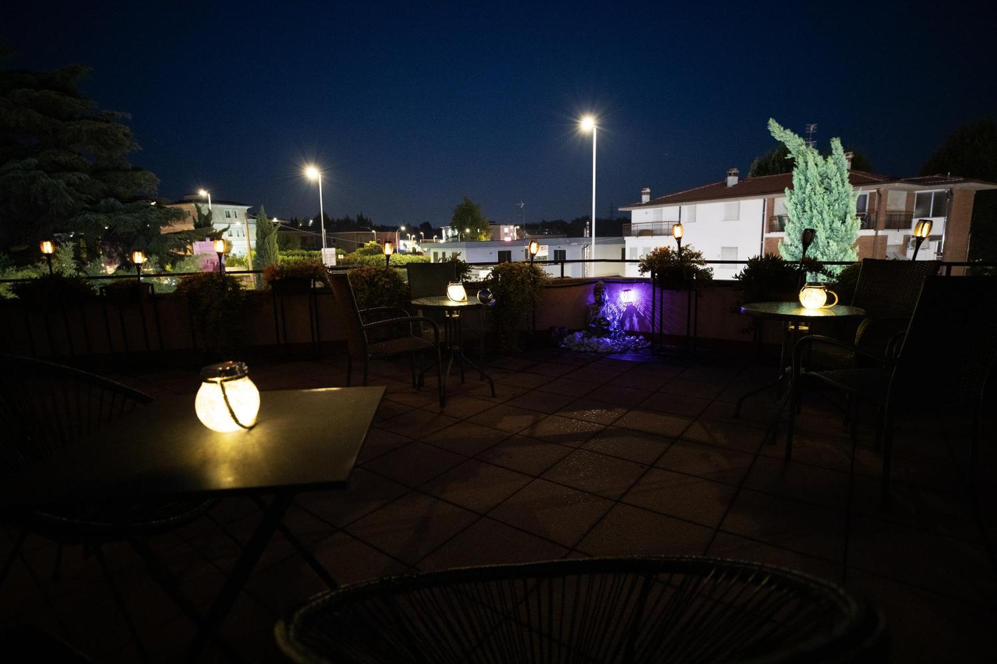 Bru Rooms Peschiera del Garda Luaran gambar