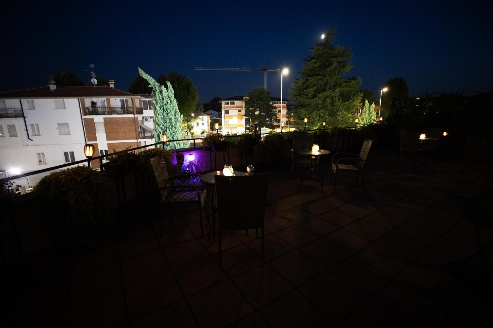 Bru Rooms Peschiera del Garda Luaran gambar
